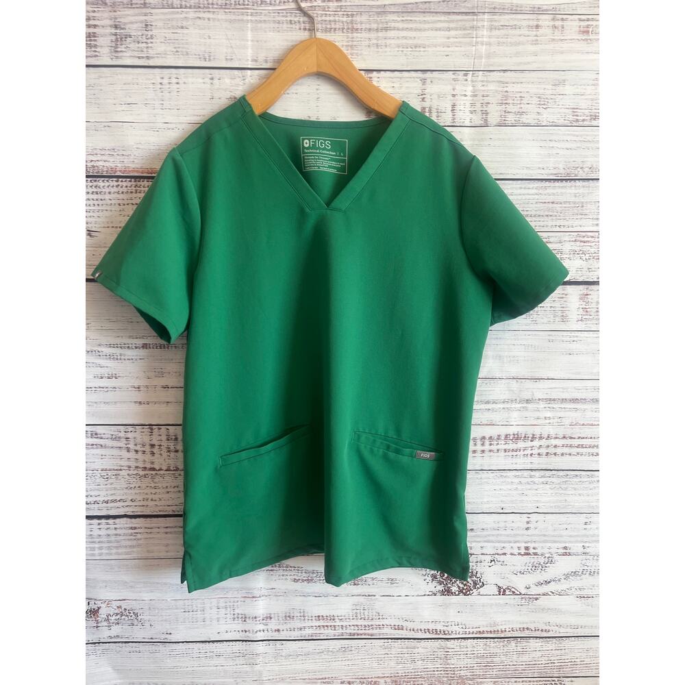 FIGS CASMA THREE POCKET SCRUB TOP EMERALD GREEN SIZE L